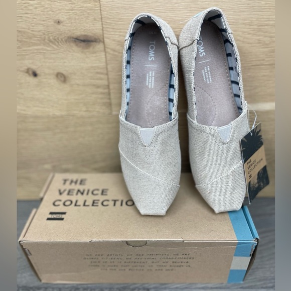 TOMS Seasonal Classic Alpargata woman’s Flats Size 9.5W. New in Box - Picture 4 of 16